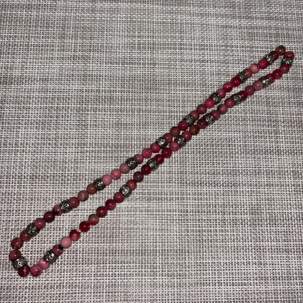 Elegant Pink Beaded Necklace